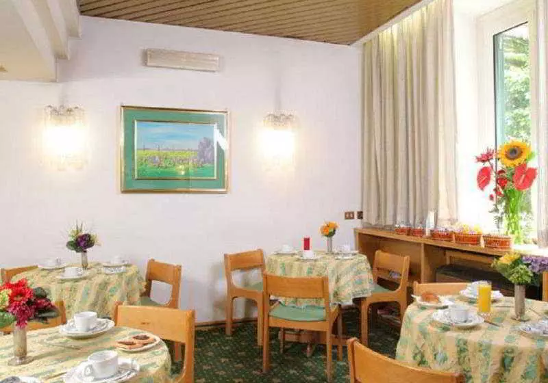 Fotos del hotel Pavia:  2