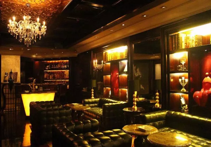 Fotos del hotel 999 Royal Suites & Towers:  5