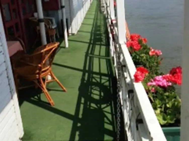 Fotos del hotel Botel Marina:  5