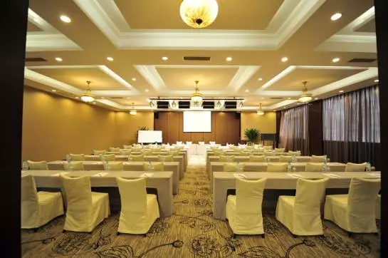 Fotos del hotel Shanghai New Century Manju Hotel Luoshan @sniec:  7