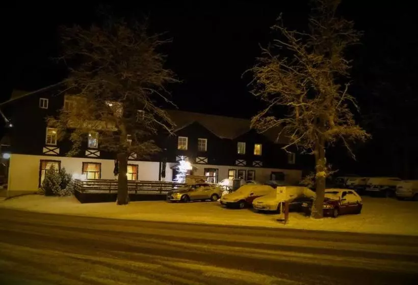 Fotos del hotel Karolina:  4