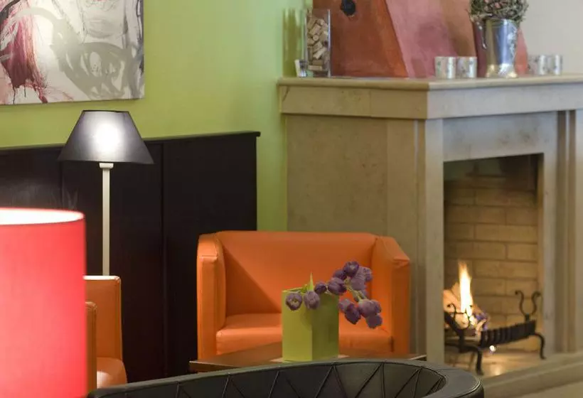 Fotos del hotel Raunak International:  3