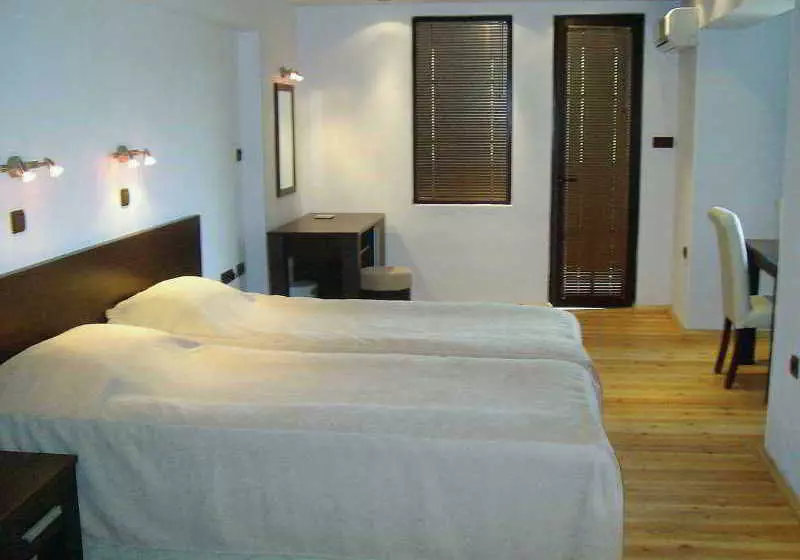 Family Hotel Yatrus