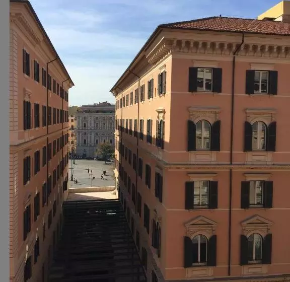 Fotos del hotel Relais Conte Di Cavour De Luxe:  11