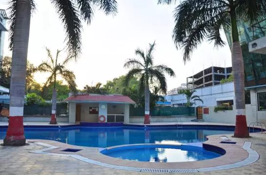 Fotos del hotel Manasarovar  The Fern:  3