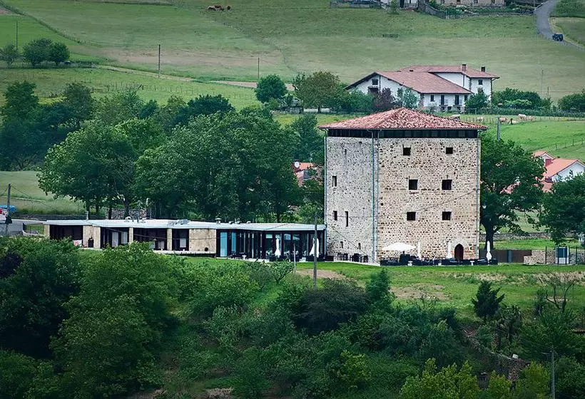 Fotos del hotel Torre Zumeltzegi:  11