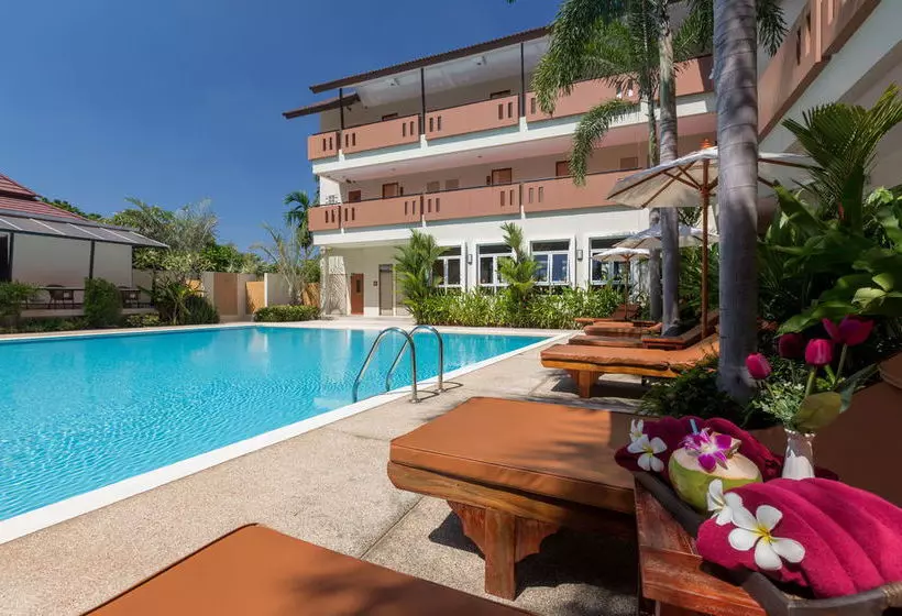 Fotos del hotel Chaiyapruek Suites:  25