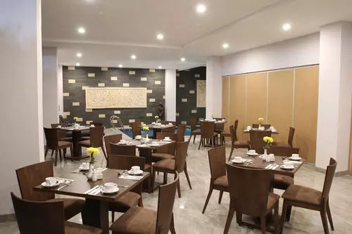 Fotos del hotel Safin Inn Cipete:  9