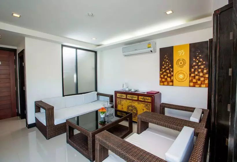 Fotos del hotel Miracle House:  15