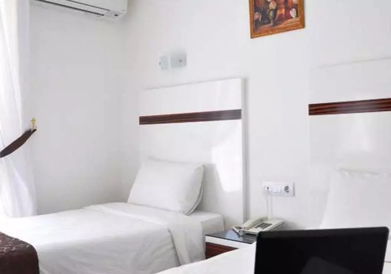 Fotos del hotel Lara Atalla:  7