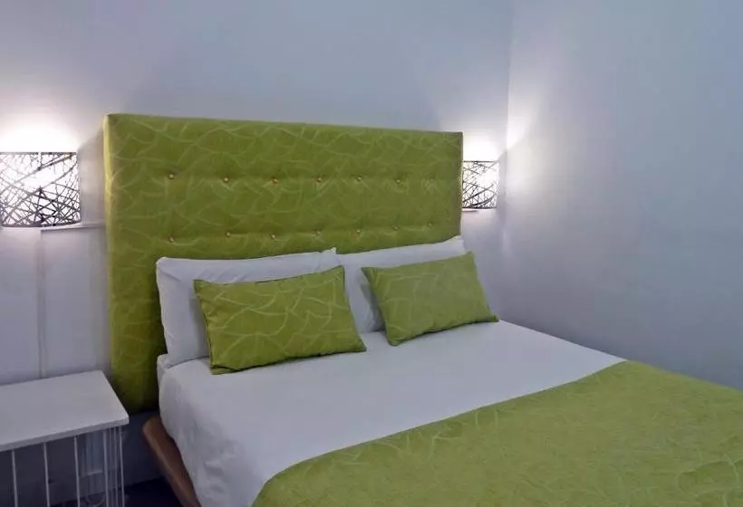 Fotos del hotel Six Rooms:  10