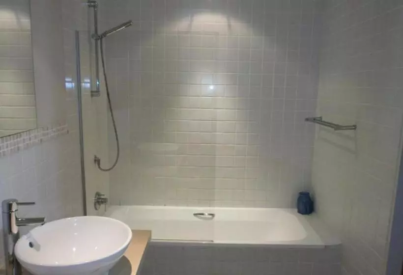 Fotos del hotel Glaston House 206 Apartment:  3