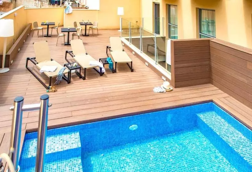 Fotos del hotel Arya Stadium:  11