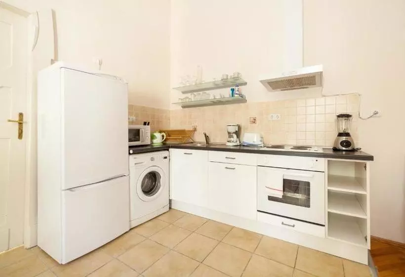 Fotos del hotel Budapestay Apartments:  2