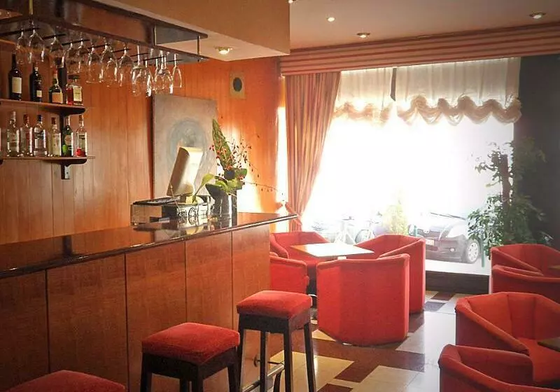 Fotos del hotel Jorge V:  10