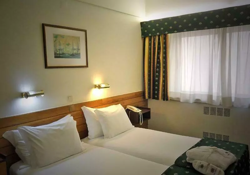 Fotos del hotel Jorge V:  7