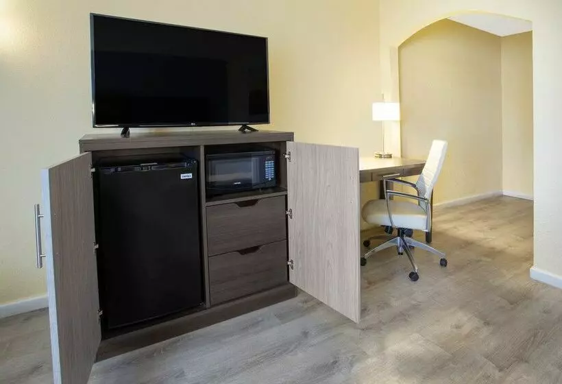 Fotos del hotel Days Inn By Wyndham Airport  Phoenix:  8