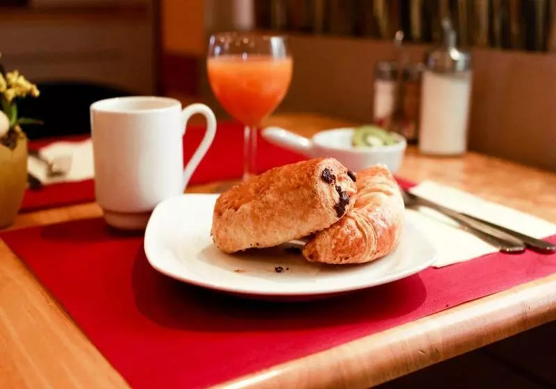 Fotos del hotel Leonardo Hotel Charleroi:  2