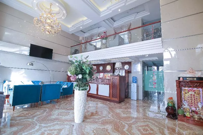 Fotos del hotel Reddoorz Premium @ Nguyen Thai Son Street:  2