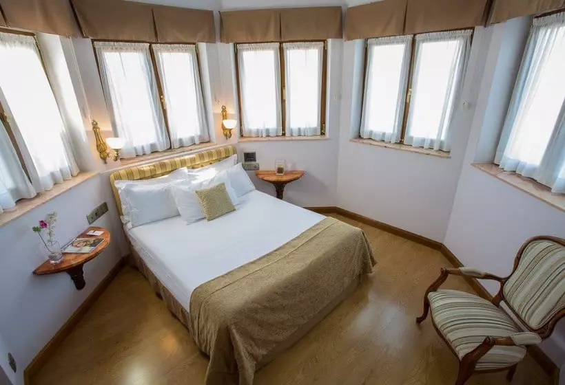 Fotos del hotel Ayre Hotel Alfonso Ii:  11