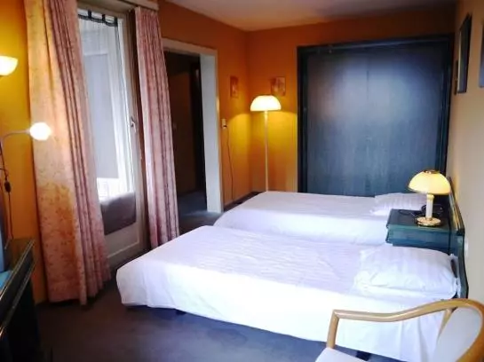 Fotos del hotel Hotel 33:  2