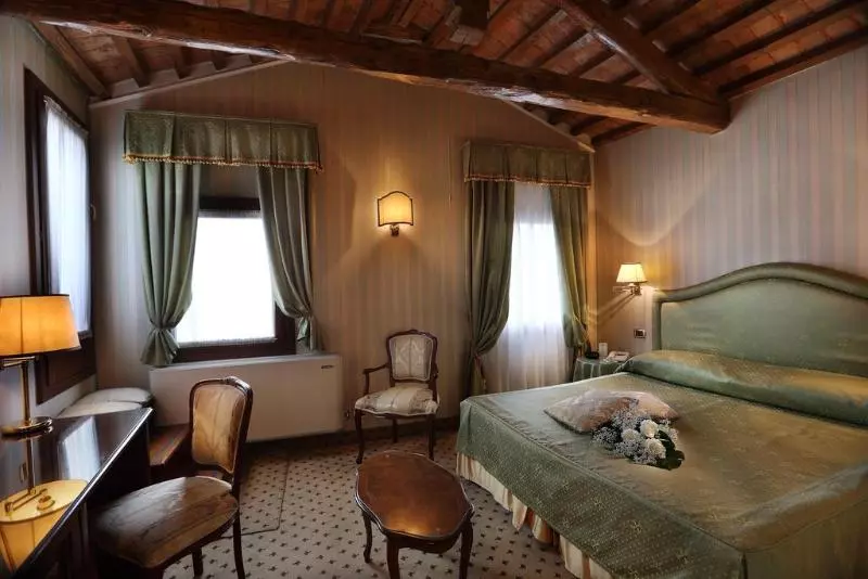 Fotos del hotel Locanda Remedio:  8