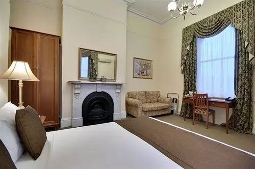 Fotos del hotel Charsfield:  24