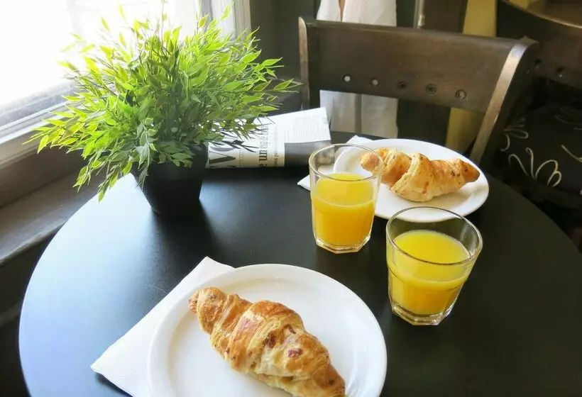 Fotos del hotel Auberge &  Montreal Espace Confort:  9