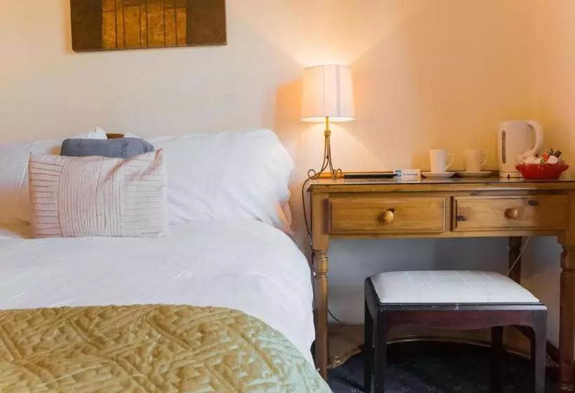 Fotos del hotel Ye Olde Bowling Green Inn By Oyo Rooms:  4