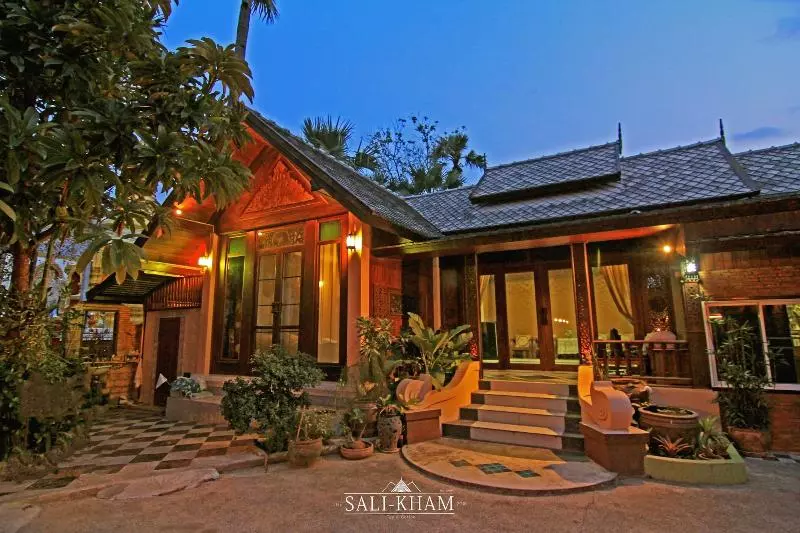 Fotos del hotel The Sali Kham Traditional Lanna Home:  13