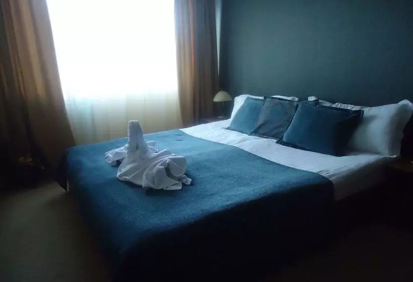 Emerald   Half Board