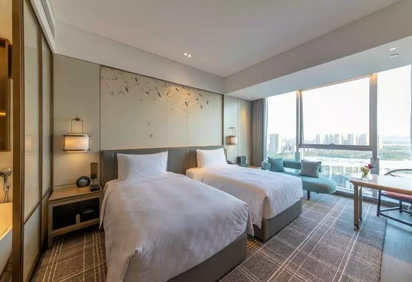 Fotos del hotel Hualuxe Xi'an Chanba, An Ihg:  4
