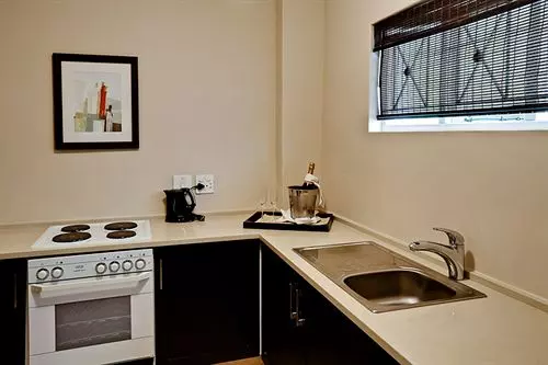 Fotos del hotel Ambassador Self Catering Apartments:  5