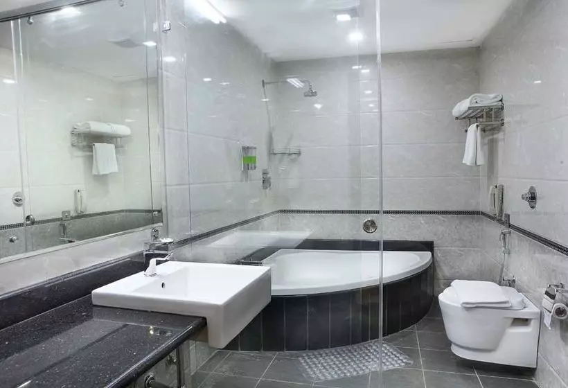 Fotos del hotel Collection O 40631 The Sahar Pavilion:  8