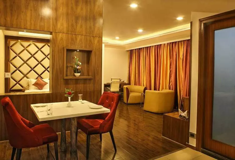 Fotos del hotel Collection O 40631 The Sahar Pavilion:  14