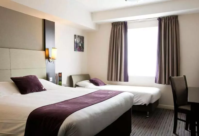 Fotos del hotel Premier Inn London Hendon The Hyde:  2