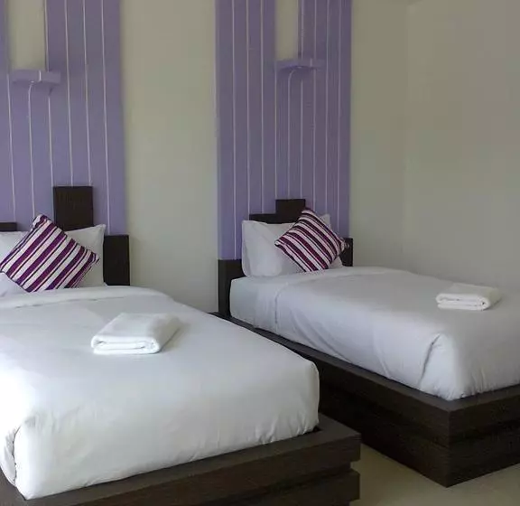 Fotos del hotel All Seasons Residence:  4