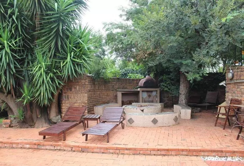 Fotos del hotel Foreigners Friend Guest House:  14