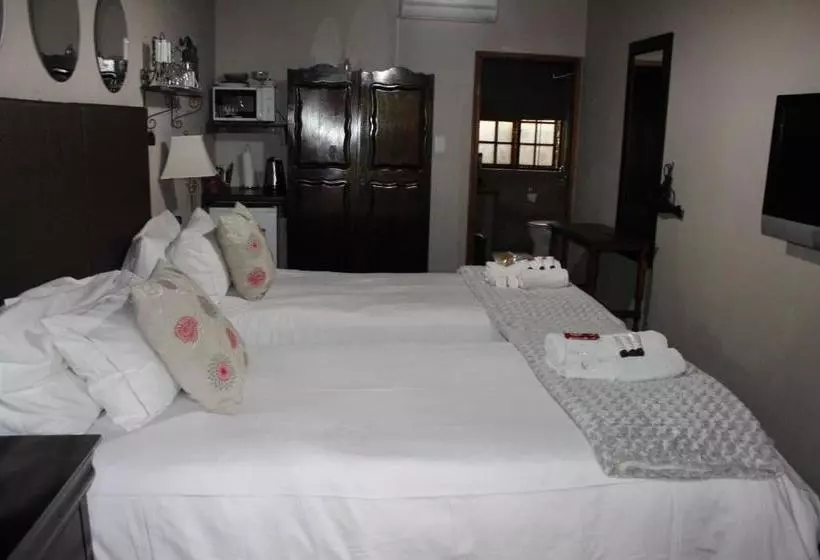Foreigners Friend Guest House
