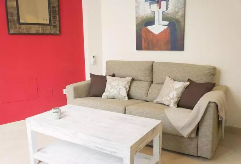 Fotos del hotel Living4Malaga Suites Superior:  8