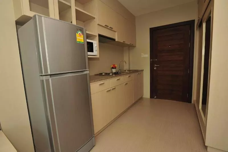 Fotos del hotel Chalong Beachfront Residence:  9