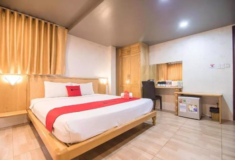 Fotos del hotel Reddoorz Plus Near Secc:  8